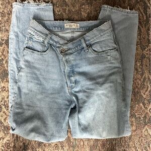 Abercrombie & Fitch Light Wash Denim Jeans